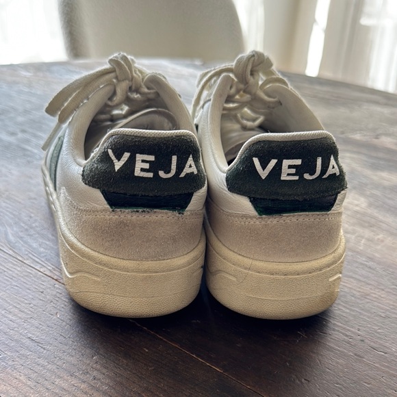 Veja Women’s Beige and White Sneakers Sz 9 Green White - Picture 4 of 4